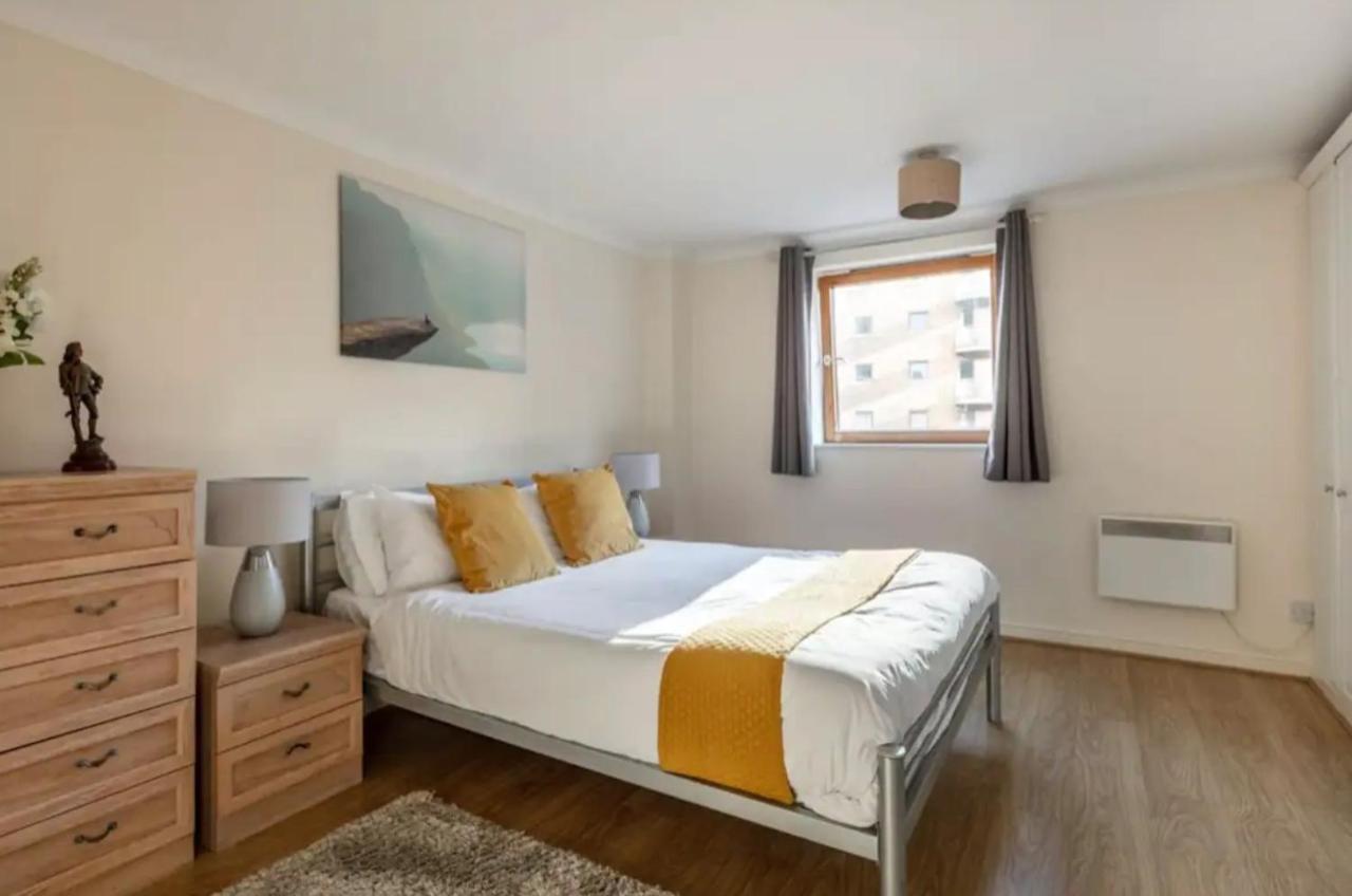 1 Bedroom Flat With Free Parking Londra Dış mekan fotoğraf