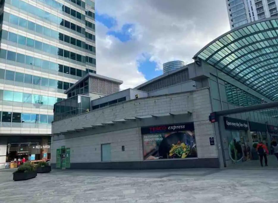 1 Bedroom Flat With Free Parking Londra Dış mekan fotoğraf